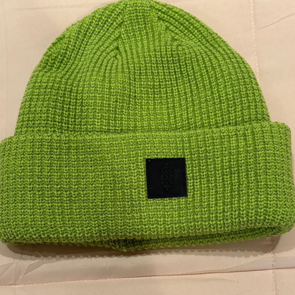 Free People Green Knit Beanie Brand New - Picture 6 of 6